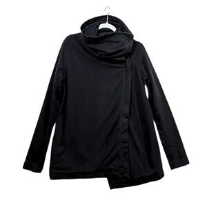 LULULEMON Blissed Out Wrap Black w Violet Velvet Trim & Full Lining — 8 LIKE NEW